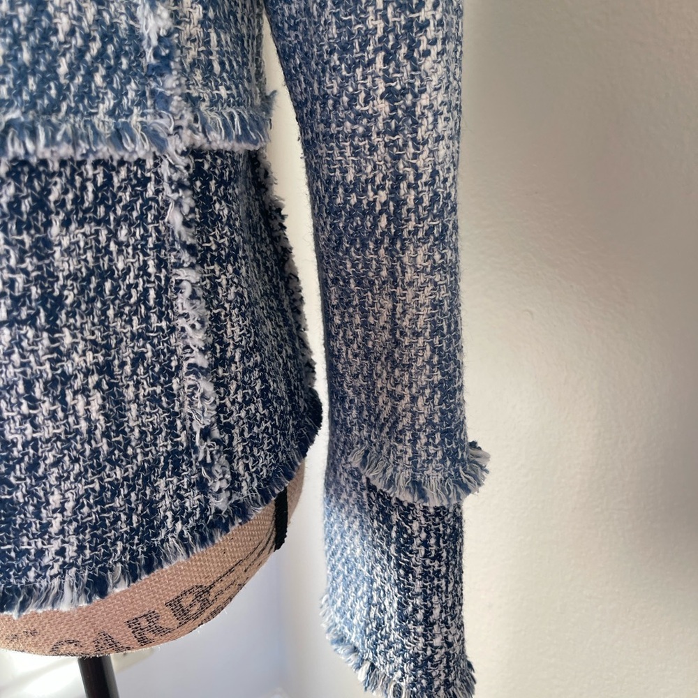 Akris Punto Long Sleeve Tweed Jacket. 10 - Picture 4 of 10